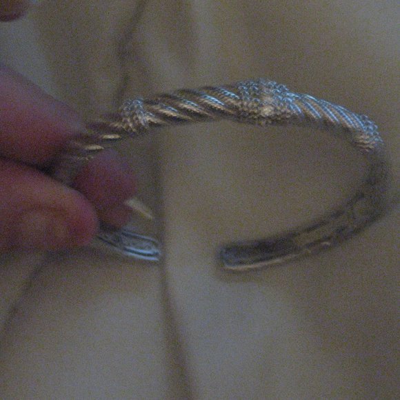 JUDITH RIPKA STERLING CUFF BANGLE BRACELET CUBIC ZIRCONIAS LEVER LATCH - Picture 3 of 7